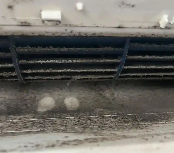 龙里空调吹的风有股烧焦味是怎么回事